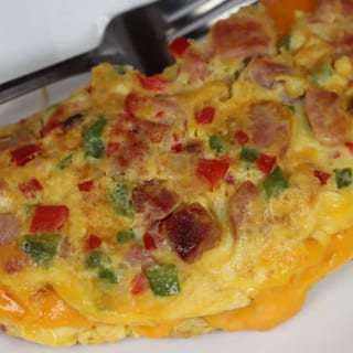 Mangú con western omelett